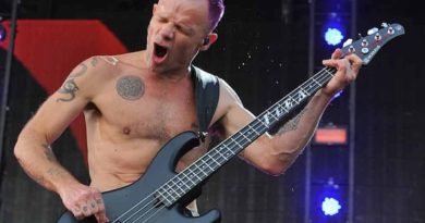 Red Hot Chili Peppers Flea