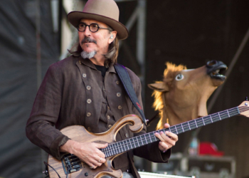 Les Claypool Bass
