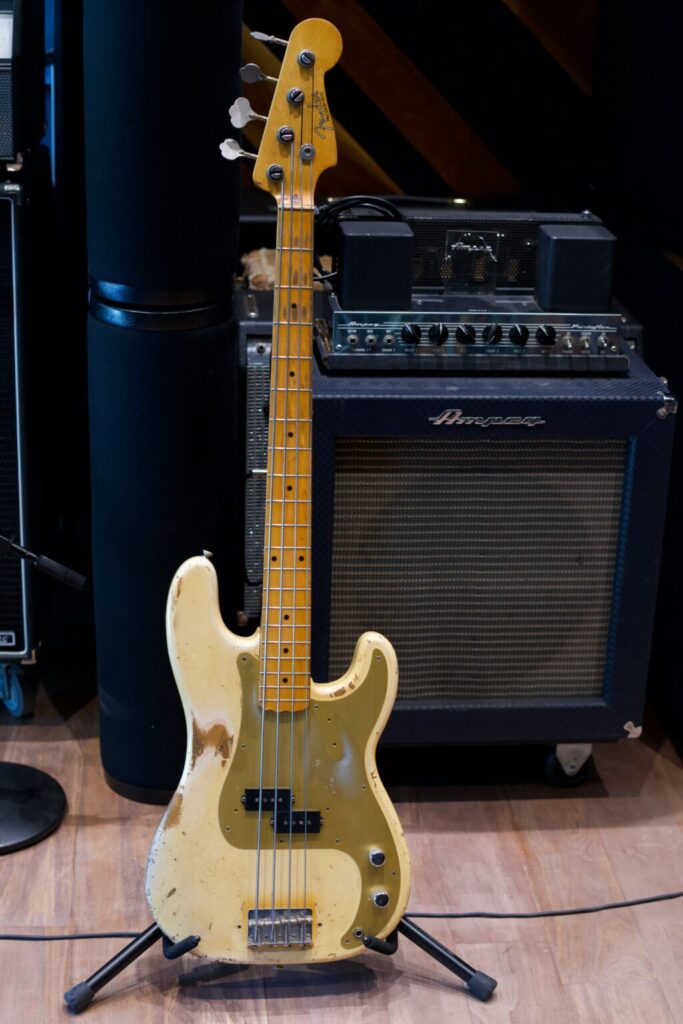 P bass used by Lenny Kravtiz