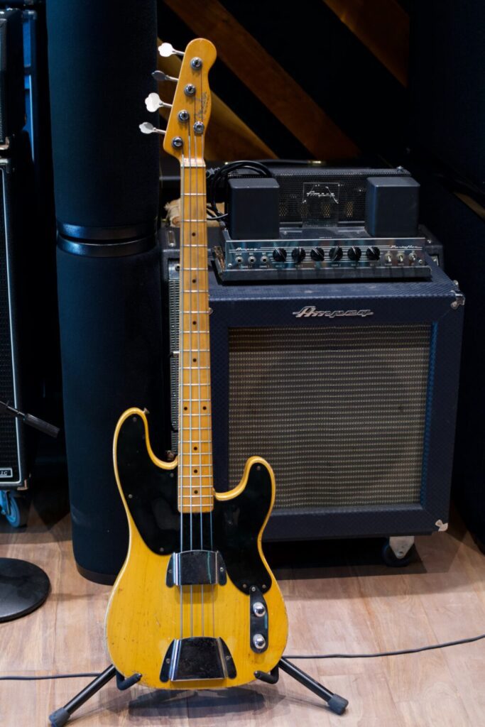 Lenny Kravitz P bass