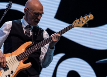 Tony Levin and his Pink Floyd bass job