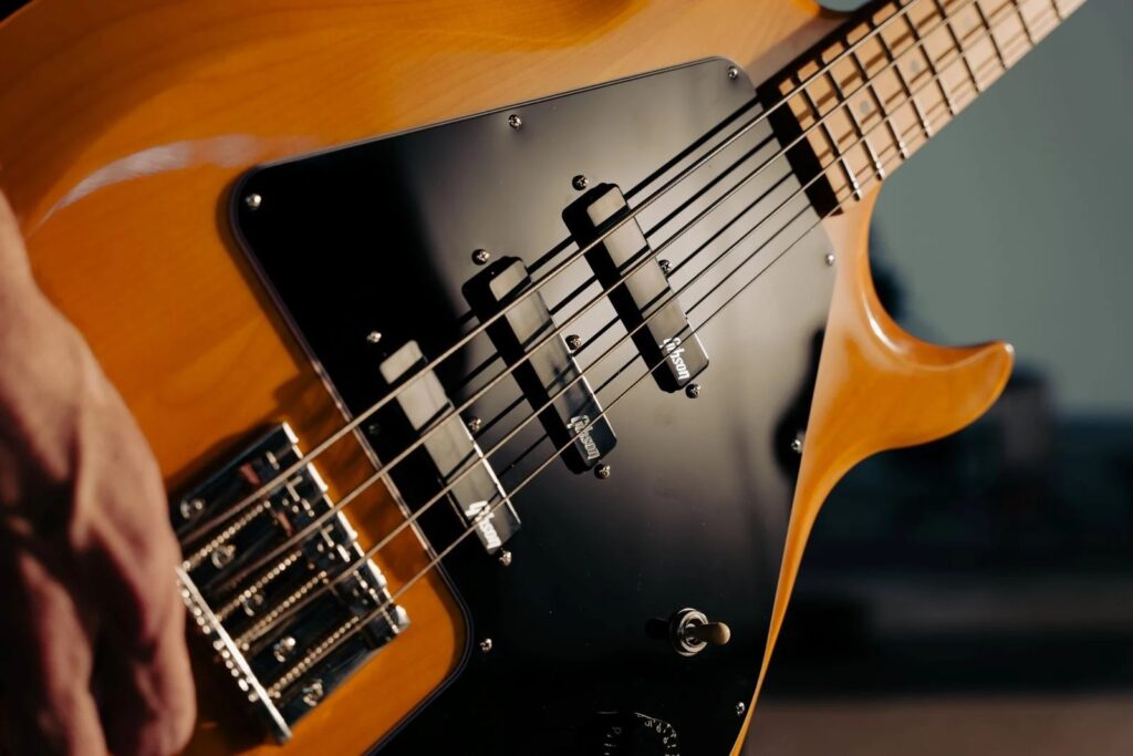 Epiphone Gibson Mike Dirnt bass